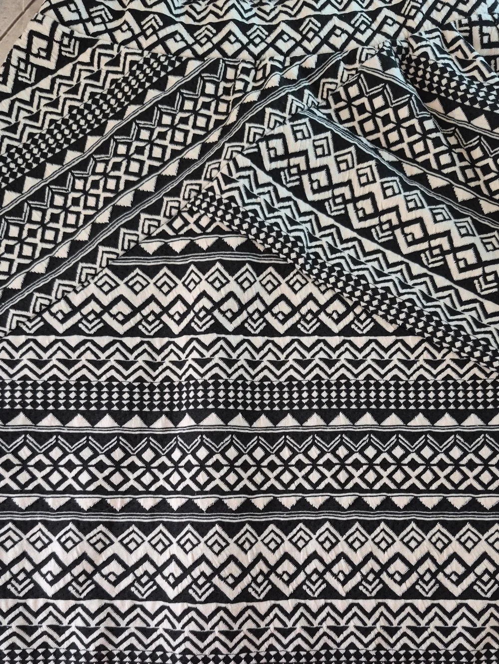 Studio 253 Geometric Print Skirt Size‎ Medium